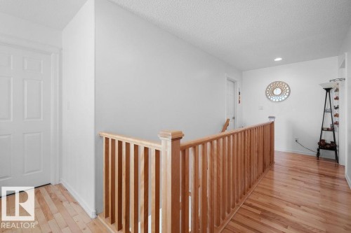 715 Wildwood Point(E), Edmonton, AB - Indoor Photo Showing Other Room