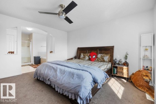 715 Wildwood Point(E), Edmonton, AB - Indoor Photo Showing Bedroom