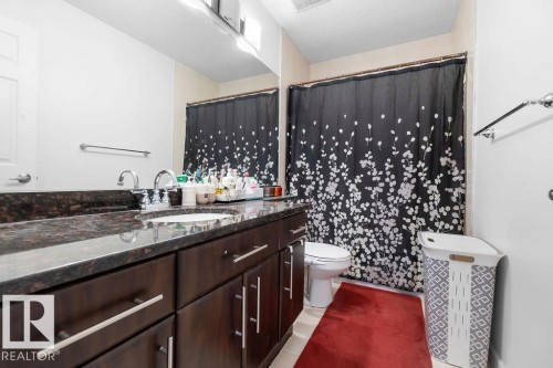 715 Wildwood Point(E), Edmonton, AB - Indoor Photo Showing Bathroom