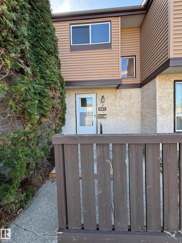 587 KNOTTWOOD Road W  Edmonton, AB T6K 2V6