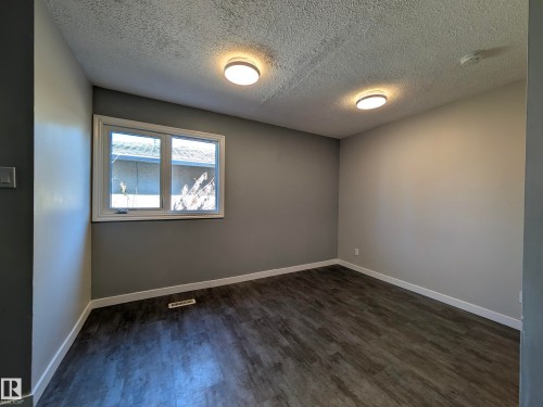 13528 139 Street, Edmonton, AB - Indoor Photo Showing Other Room