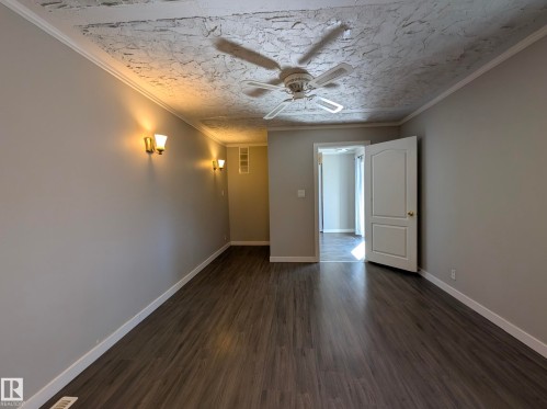 13528 139 Street, Edmonton, AB - Indoor Photo Showing Other Room