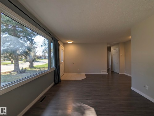 13528 139 Street, Edmonton, AB - Indoor Photo Showing Other Room