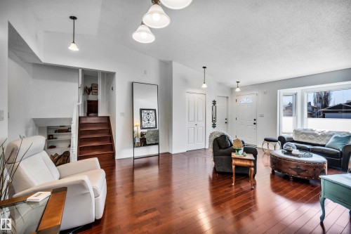 9008 169A Avenue, Edmonton, AB - Indoor Photo Showing Living Room