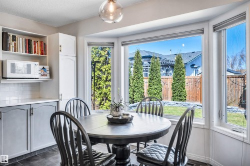 9008 169A Avenue, Edmonton, AB - Indoor Photo Showing Dining Room