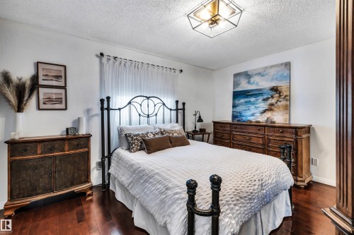 9008 169A Avenue, Edmonton, AB - Indoor Photo Showing Bedroom