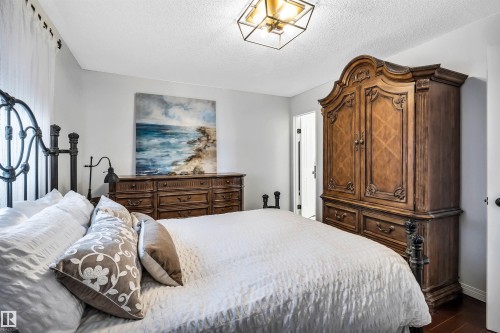9008 169A Avenue, Edmonton, AB - Indoor Photo Showing Bedroom