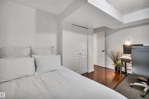 9008 169A Avenue, Edmonton, AB - Indoor Photo Showing Bedroom