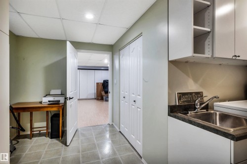 9008 169A Avenue, Edmonton, AB - Indoor