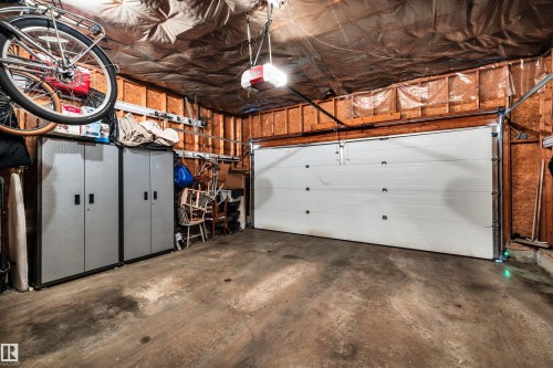 9008 169A Avenue, Edmonton, AB - Indoor Photo Showing Garage