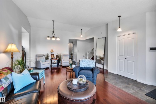 9008 169A Avenue, Edmonton, AB - Indoor Photo Showing Living Room