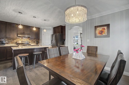 3724 Alexander Crescent, Edmonton, AB - Indoor Photo Showing Dining Room
