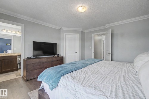 3724 Alexander Crescent, Edmonton, AB - Indoor Photo Showing Bedroom