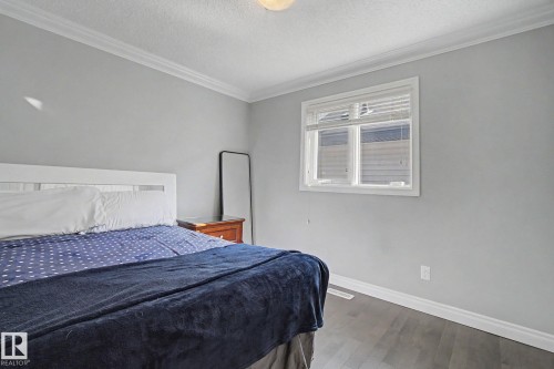 3724 Alexander Crescent, Edmonton, AB - Indoor Photo Showing Bedroom