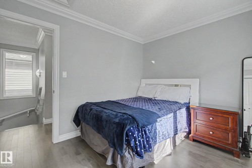 3724 Alexander Crescent, Edmonton, AB - Indoor Photo Showing Bedroom