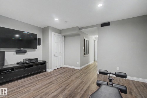 3724 Alexander Crescent, Edmonton, AB - Indoor
