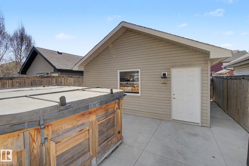 3724 Alexander Crescent, Edmonton, AB - Outdoor With Exterior