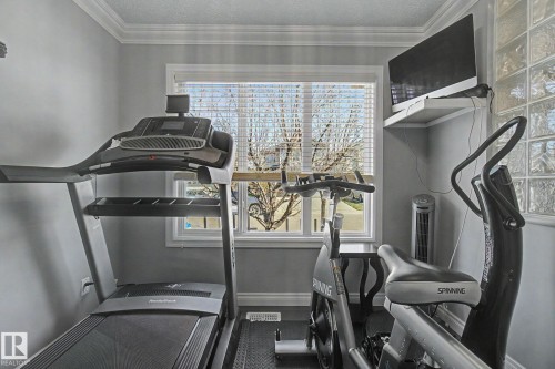 3724 Alexander Crescent, Edmonton, AB - Indoor