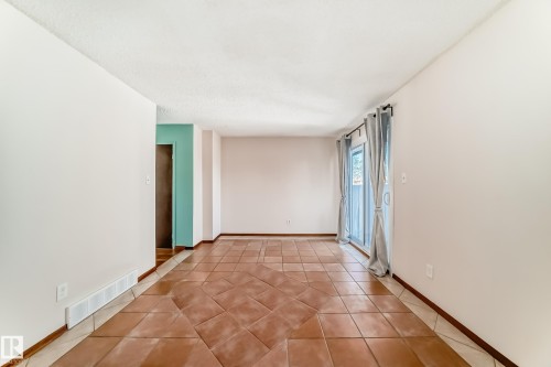 13862 24 Street, Edmonton, AB - Indoor Photo Showing Other Room