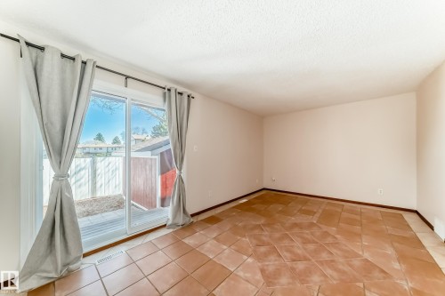 13862 24 Street, Edmonton, AB - Indoor Photo Showing Other Room