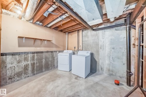 13862 24 Street, Edmonton, AB - Indoor Photo Showing Laundry Room