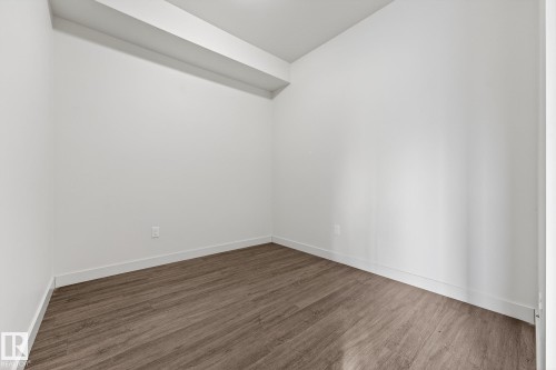 304 10837 83 Avenue, Edmonton, AB - Indoor Photo Showing Other Room