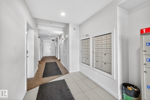 304 10837 83 Avenue, Edmonton, AB - Indoor Photo Showing Other Room
