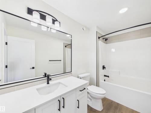 407 Brickyard Point(E), Stony Plain, AB - Indoor Photo Showing Bathroom