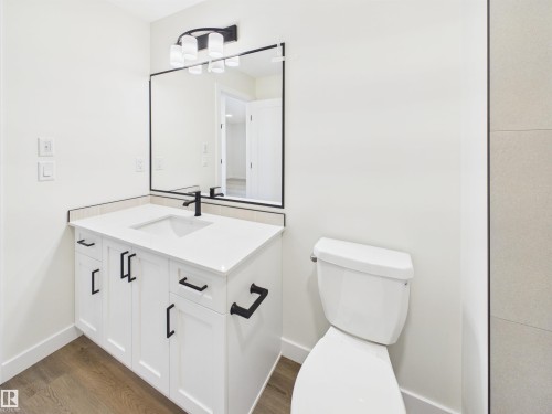 407 Brickyard Point(E), Stony Plain, AB - Indoor Photo Showing Bathroom