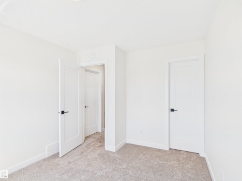 407 Brickyard Point(E), Stony Plain, AB - Indoor Photo Showing Other Room