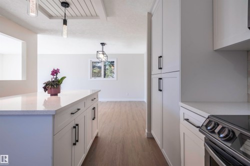 5528 54 Street, Leduc, AB - Indoor Photo Showing Kitchen