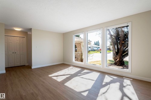 5528 54 Street, Leduc, AB - Indoor Photo Showing Other Room