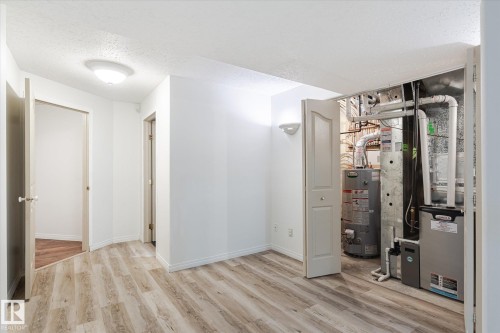 4908 187 Street, Edmonton, AB - Indoor