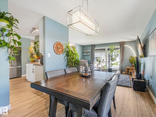 10629 167A Avenue, Edmonton, AB - Indoor Photo Showing Dining Room