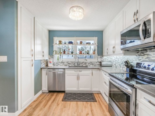 10629 167A Avenue, Edmonton, AB - Indoor Photo Showing Kitchen With Stainless Steel Kitchen With Upgraded Kitchen