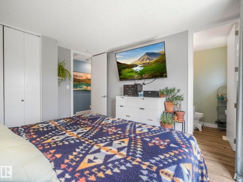 10629 167A Avenue, Edmonton, AB - Indoor Photo Showing Bedroom