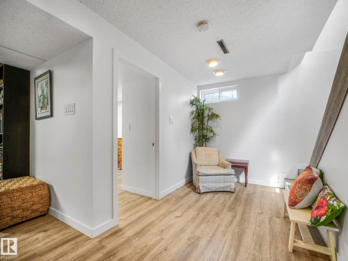 10629 167A Avenue, Edmonton, AB - Indoor Photo Showing Other Room