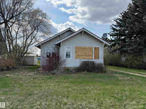 4818 52 Street, Thorsby, AB - Outdoor