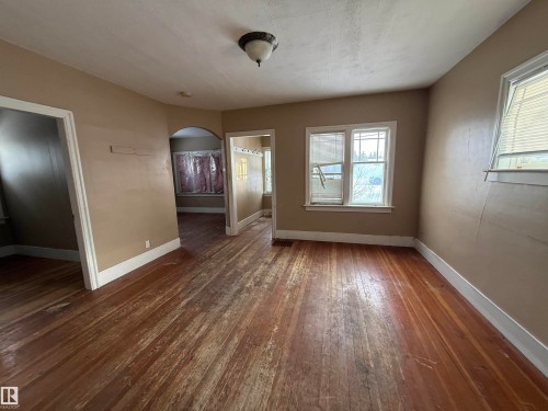 4818 52 Street, Thorsby, AB - Indoor Photo Showing Other Room