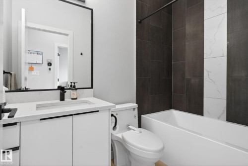 60 Treble Landing, Spruce Grove, AB - Indoor Photo Showing Bathroom