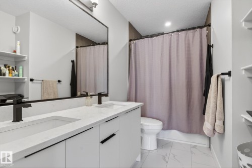60 Treble Landing, Spruce Grove, AB - Indoor Photo Showing Bathroom