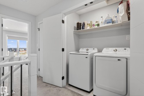 60 Treble Landing, Spruce Grove, AB - Indoor Photo Showing Laundry Room