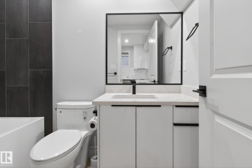 60 Treble Landing, Spruce Grove, AB - Indoor Photo Showing Bathroom