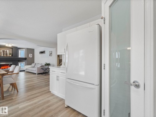 71 Rue Bouchard, Beaumont, AB - Indoor