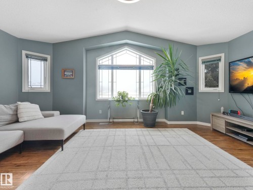 71 Rue Bouchard, Beaumont, AB - Indoor