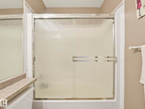 71 Rue Bouchard, Beaumont, AB - Indoor Photo Showing Bathroom