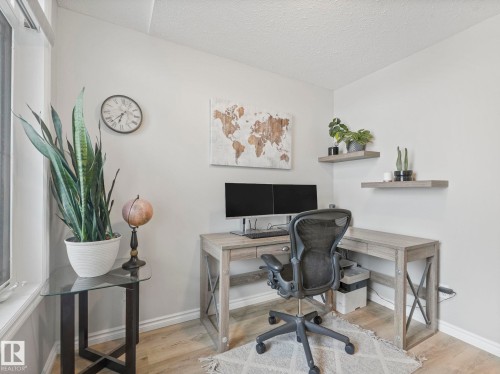 71 Rue Bouchard, Beaumont, AB - Indoor Photo Showing Office