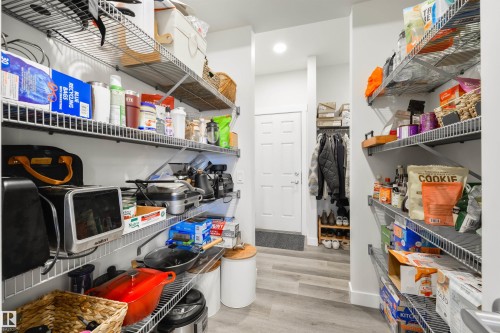 22632 96 Avenue, Edmonton, AB - Indoor With Storage