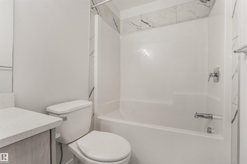 9455 Colak Lane, Edmonton, AB - Indoor Photo Showing Bathroom