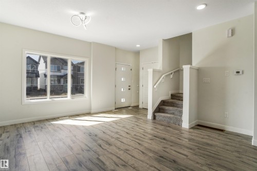 9455 Colak Lane, Edmonton, AB - Indoor Photo Showing Other Room